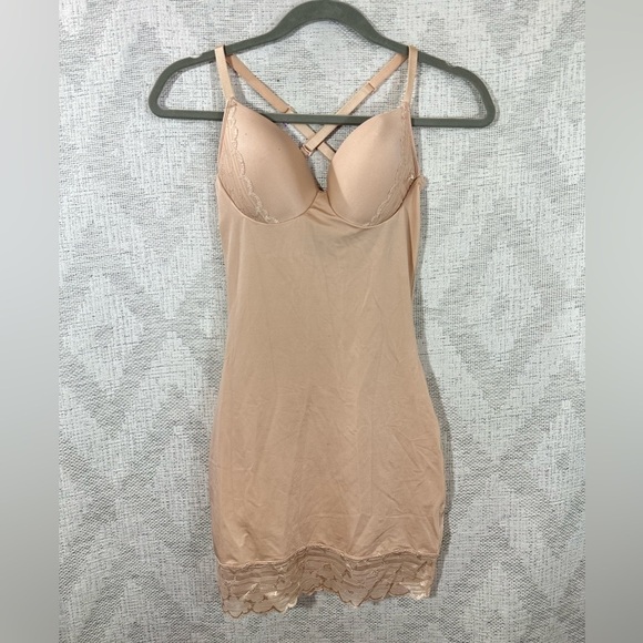 Spanx Red Hot Assets Luxe and Lean Firm Control lace slip size S - Picture 2 of 11